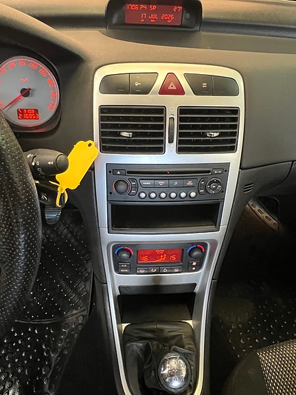 Peugeot 307 9 of 12