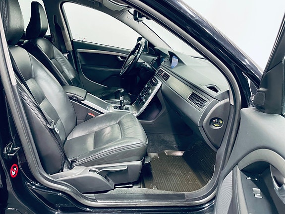 Volvo XC70 9 of 17
