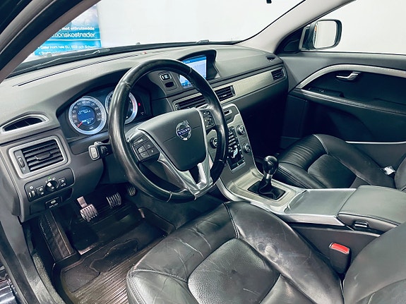 Volvo XC70 6 of 17