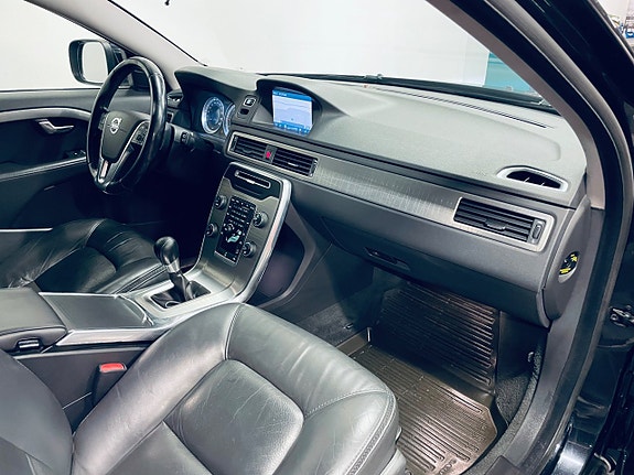 Volvo XC70 7 of 17