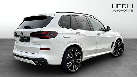 BMW X5 2 of 5