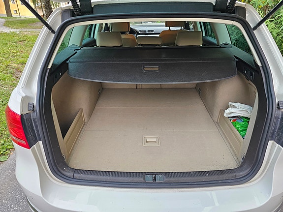 Volkswagen Passat 7 of 9