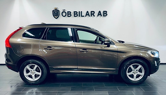 Volvo XC60 2 of 5