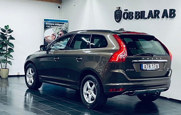 Volvo XC60 3 of 5
