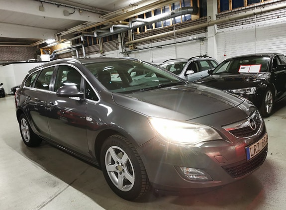 Opel Astra 2 of 5