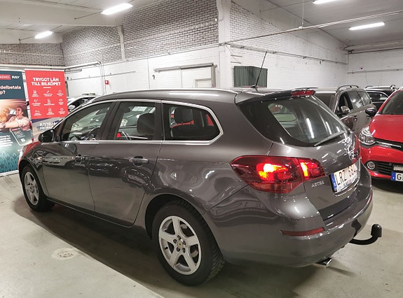 Opel Astra 4 of 5