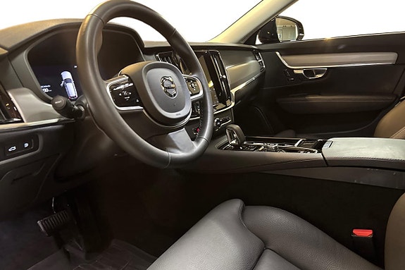 Volvo V90 8 of 15