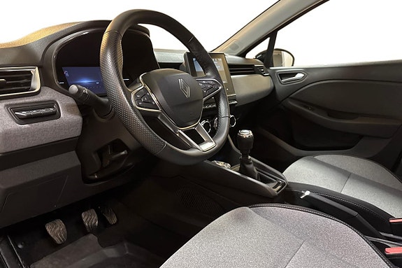 Renault Clio 8 of 14