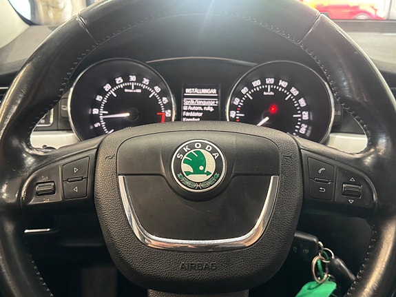 Skoda Superb 12 of 16
