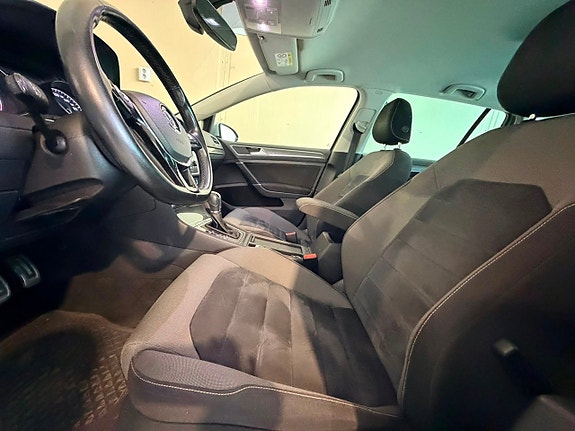 Volkswagen Golf Alltrack 13 of 21