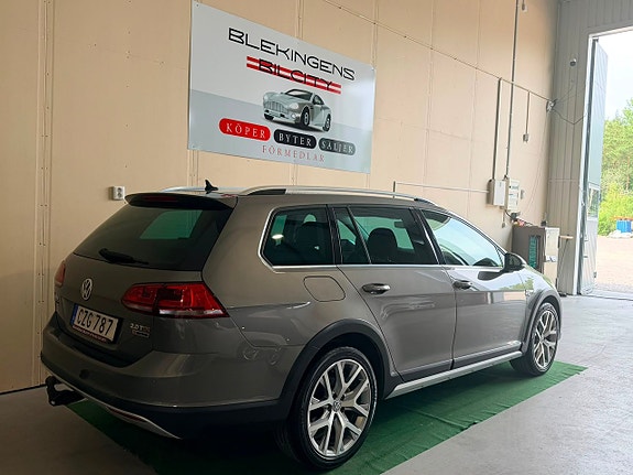 Volkswagen Golf Alltrack 6 of 21