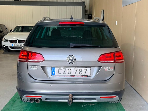 Volkswagen Golf Alltrack 21 of 21