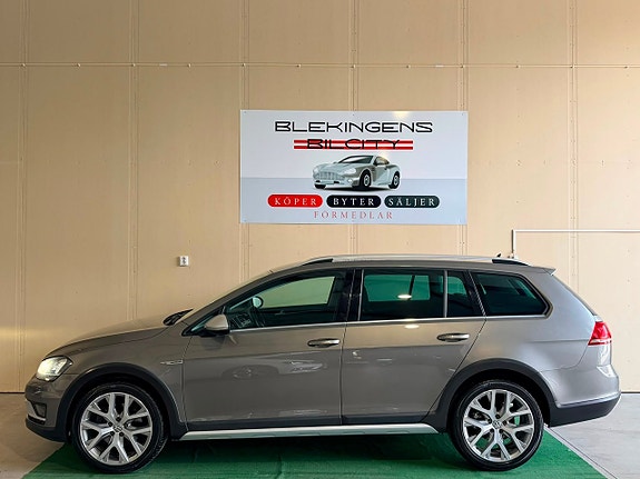 Volkswagen Golf Alltrack 19 of 21