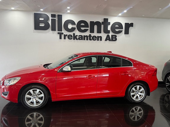 Volvo S60 3 of 4