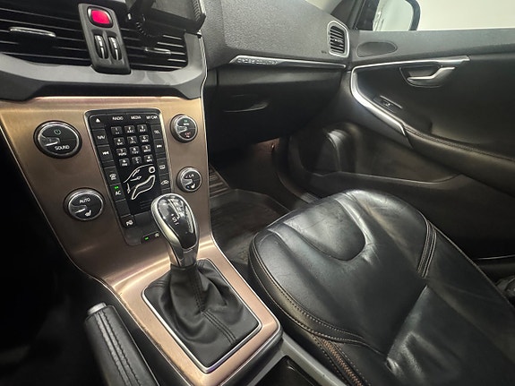 Volvo V40 Cross Country 9 of 12