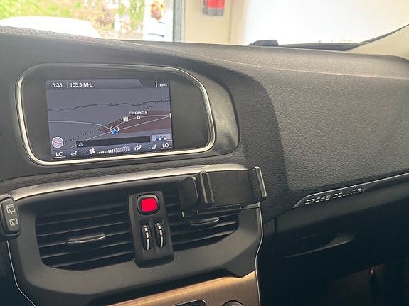 Volvo V40 Cross Country 11 of 12