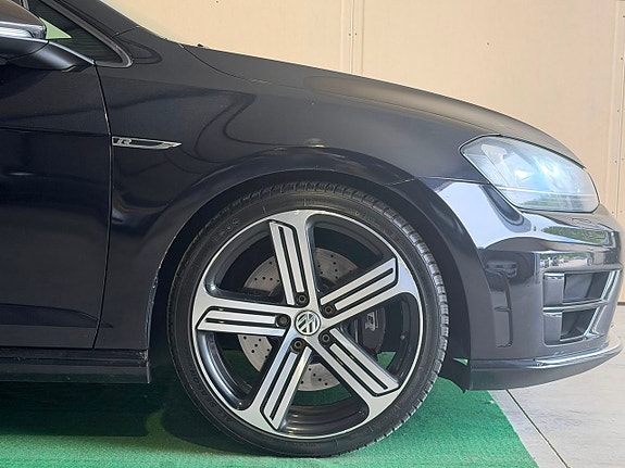 Volkswagen Golf VII 3 of 19