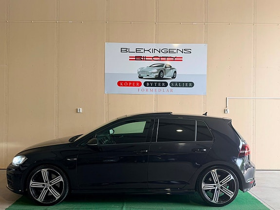 Volkswagen Golf VII 18 of 19