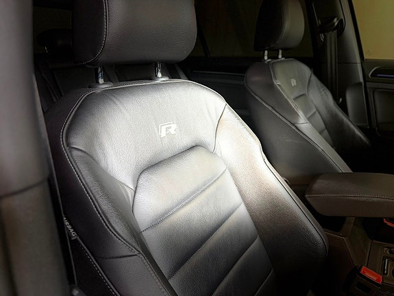 Volkswagen Golf VII 8 of 19