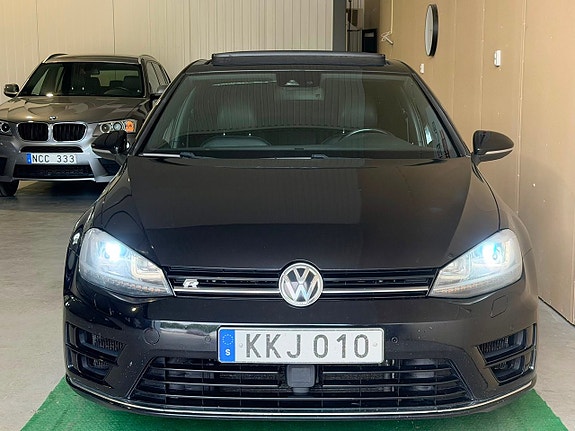 Volkswagen Golf VII 2 of 19