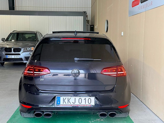 Volkswagen Golf VII 19 of 19