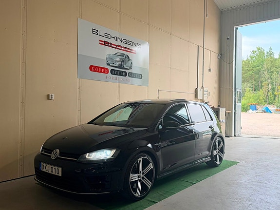 Volkswagen Golf VII 15 of 19