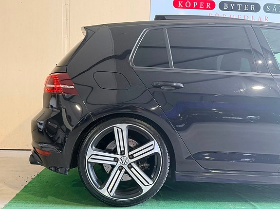 Volkswagen Golf VII 4 of 19
