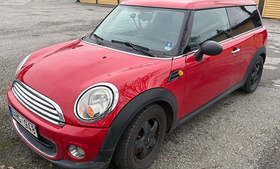MINI One 3 of 5