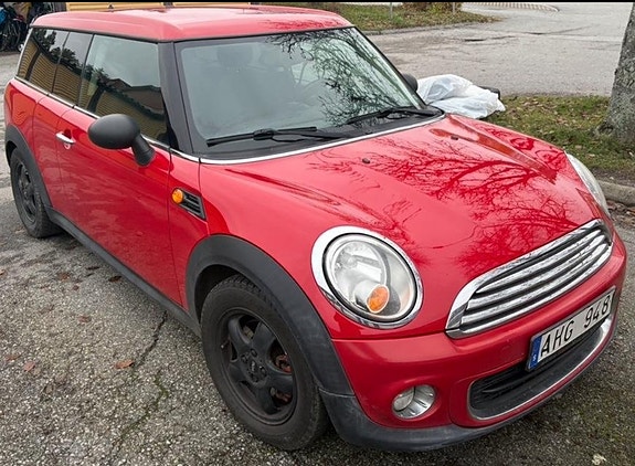 MINI One 2 of 5
