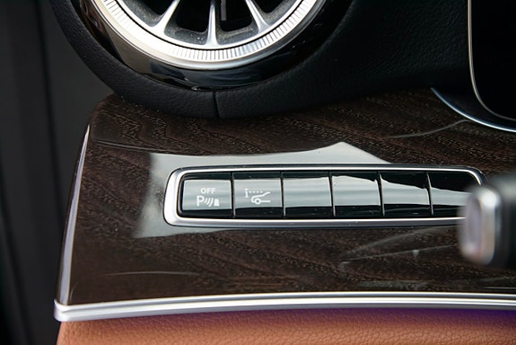Mercedes-Benz E400 22 of 30