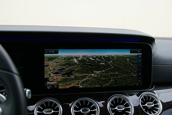 Mercedes-Benz E400 24 of 30