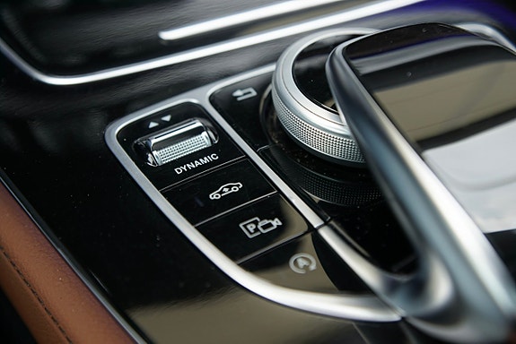 Mercedes-Benz E400 30 of 30