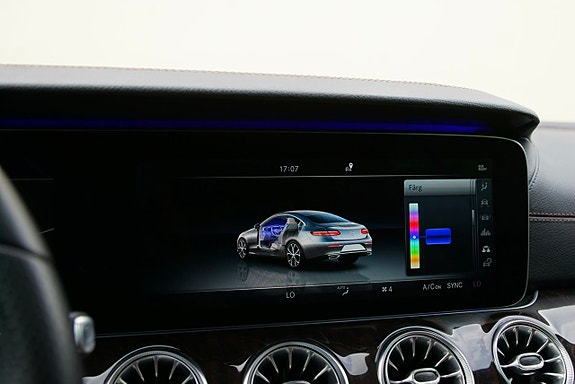 Mercedes-Benz E400 26 of 30