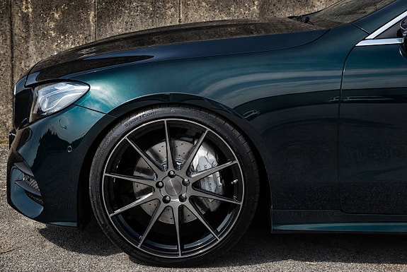 Mercedes-Benz E400 13 of 30