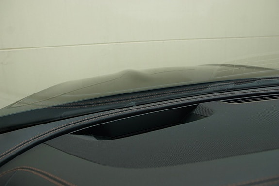 Mercedes-Benz E400 29 of 30