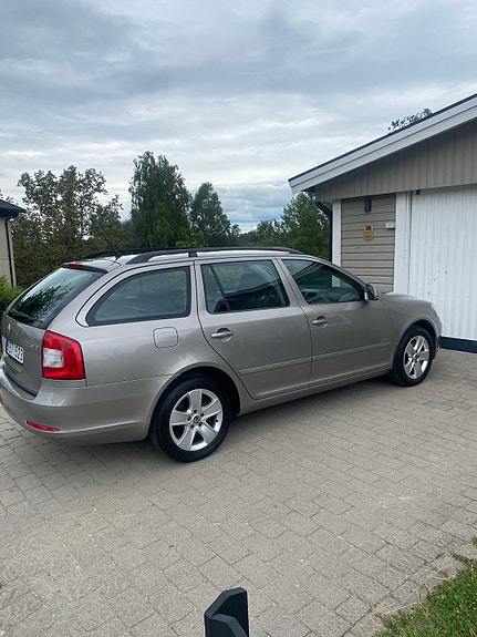 Skoda Octavia 4 of 5