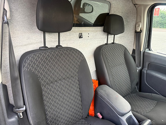 Renault Kangoo Maxi 10 of 16