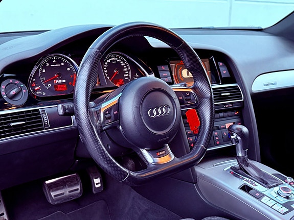 Audi A6 9 of 17