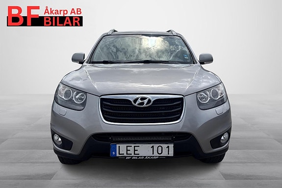 Hyundai Santa Fe 2 of 5