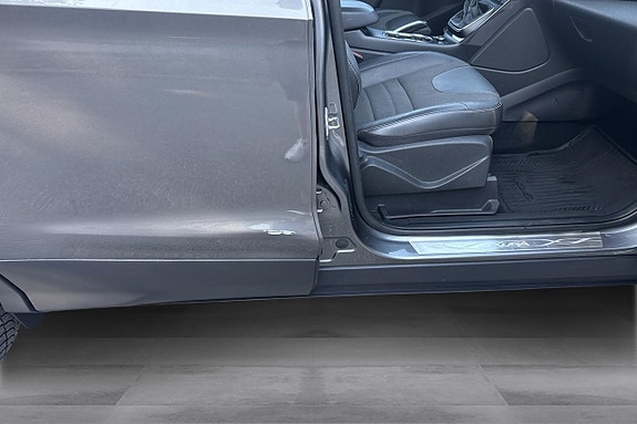 Ford Kuga 11 of 15