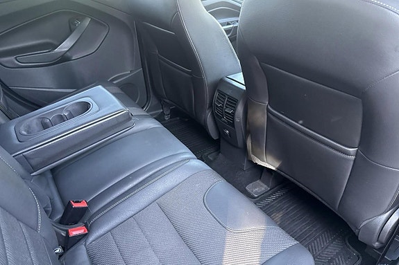 Ford Kuga 8 of 15