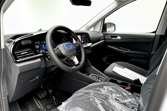 Ford Transit Connect 4 of 5