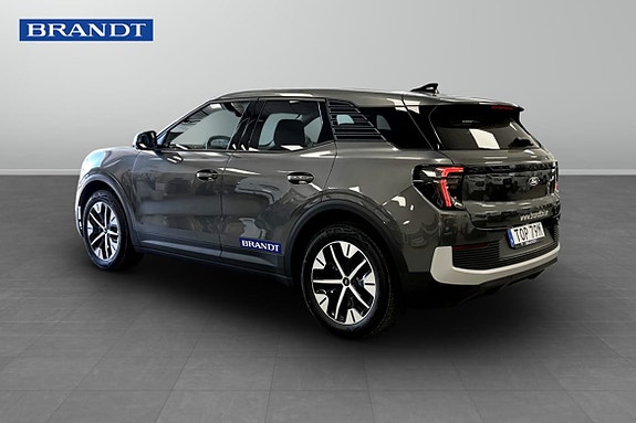 Ford Explorer 4 of 13