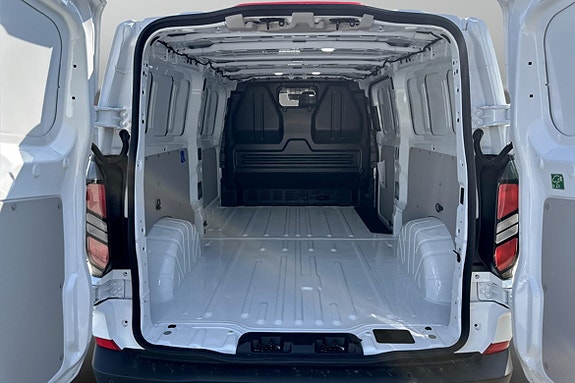 Ford Transit Custom 14 of 14