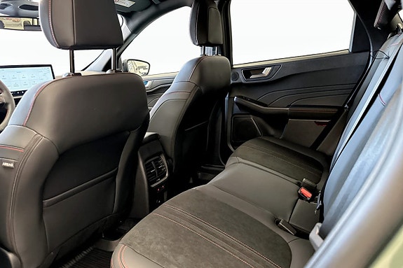 Ford Kuga 8 of 11