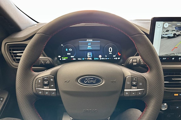 Ford Kuga 7 of 11