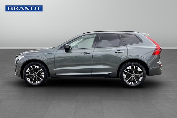 Volvo XC60 3 of 5