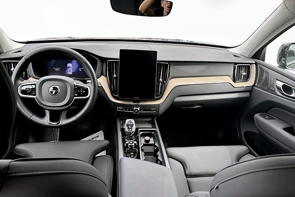 Volvo XC60 4 of 5