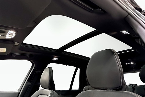 Volvo XC90 13 of 14