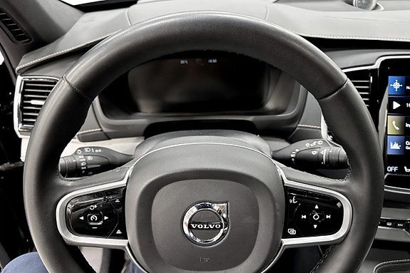 Volvo XC90 8 of 14